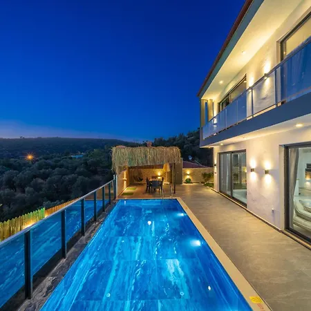 Villa Sakli Cenetler *